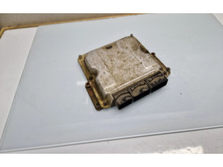 Řídící jednotka 8200211726, 0281011103 Renault Vel Satis 2004