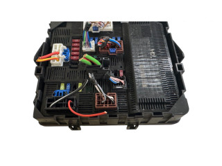 Блок предохранителей 284B74JW2B, 7494000921 Mercedes-Benz X-class W470