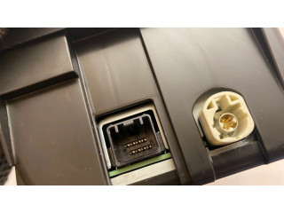 Дисплей    32233452   Volvo XC90