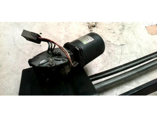 Моторчик дворников     Renault Trafic I