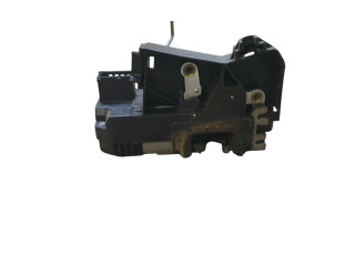 Замок багажника 8200282323, 93851810    Renault Trafic II (X83) 2002 - 2014 года