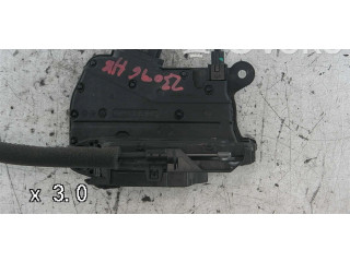 Двигатель центрально замка 8250302104R, 825004167R    Renault Clio IV  H4BT 400 