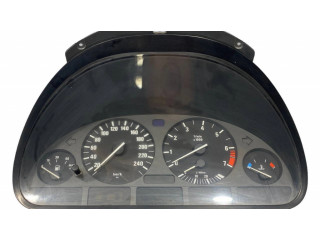 Přístrojová deska BMW 5 E39 2001 8372354, 62118372354