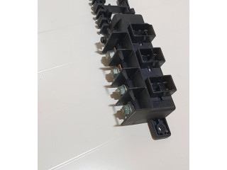 Блок предохранителей  8L0941822A, 890083000   Audi A6 S6 C5 4B    