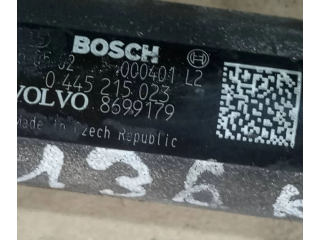 Топливная рампа 8699179, 0445215023   Volvo V70  