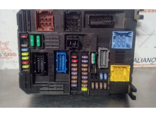 Блок предохранителей 983079058000, 983079058000   Peugeot Expert    