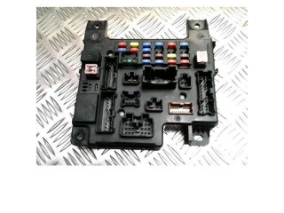 Блок предохранителей Mitsubishi Outlander