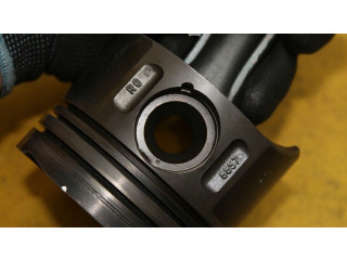 Píst Mercedes-Benz C W203