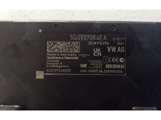 Блок комфорта 5Q0937084EA Audi A1