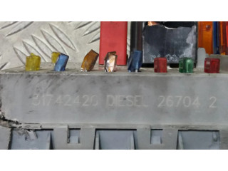 Блок предохранителей 51742420   Alfa Romeo GT    