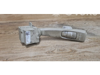 Ручка стеклоочистителей 30798467 Volvo V70