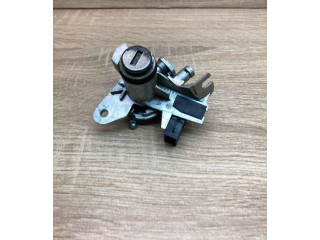 Zámek zadních dveří 8E0827573 Audi A6 S6 C6 4F 2004