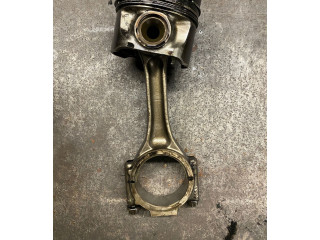  Поршень с шатуном  CFG, CFG  Skoda Superb B6 (3T)  