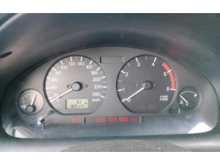 Панель приборов Mitsubishi Carisma