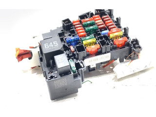 Блок предохранителей 5Q0937615C Skoda Karoq