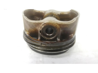 Píst 11257613626 BMW X6 E71 pro benzínový motor 4.4