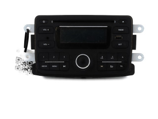 Pojistková skříňka Радио/ проигрыватель / навигация 280218984R, B0-0450Z Dacia Lodgy 2012