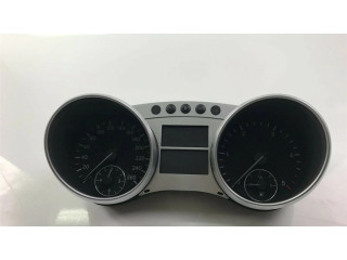 Панель приборов A1645400947, A1645400611   Mercedes-Benz ML W164       