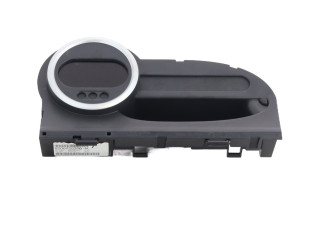 Панель приборов 8200725329 Renault Twingo II