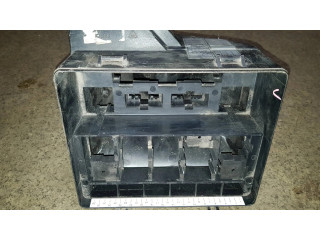 Pojistková skříňka 61131374820, 61131374129 BMW 5 E34 1990