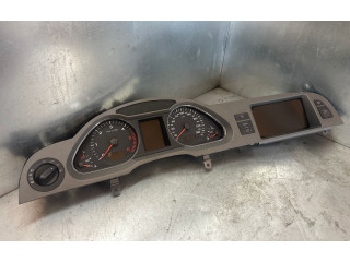 Панель приборов    Audi A6 S6 C6 4F       