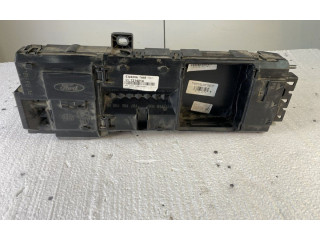 Блок предохранителей GK2T14B144GA Ford Tourneo Custom