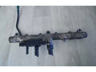 Топливная рампа 1570A0, 1570A0   Peugeot 406  