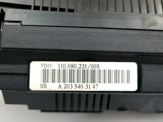 Přístrojová deska Mercedes-Benz C W203 2004 A2035403147, 110080231005