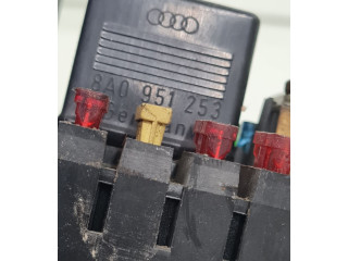   Pojistková skříňka 443941822A, 431955531   Audi 80 90 S2 B4 1993