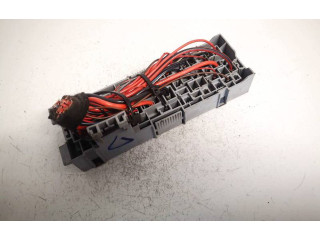 Блок предохранителей 93363141 Opel Meriva A