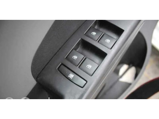 Моторчик заднего дворника     Chevrolet Astra