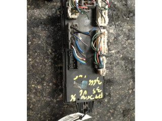   Pojistková skříňka    Mitsubishi Pajero 1990