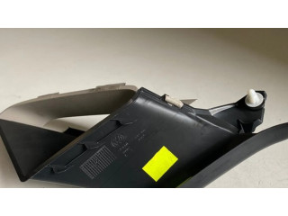 Другая деталь салона