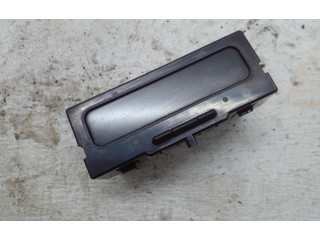 Дисплей    P8200028364A   Renault Scenic I