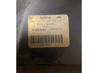 Вентилятор радиатора     30645012, 0130706822    Volvo V70 
