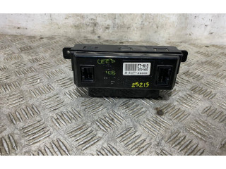 Дисплей    957101H100   KIA Ceed