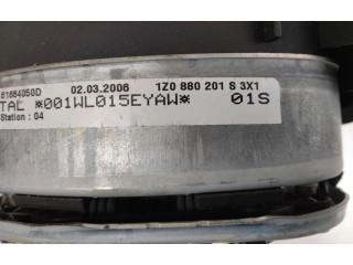 Подушка безопасности водителя 1Z0880201S, 001LL015EVAW Skoda Octavia Mk2 (1Z)