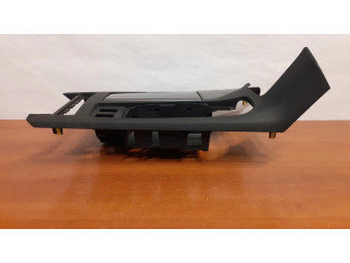 Другая центральная деталь консоли (туннеля)