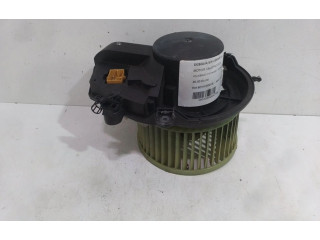 Вентилятор печки 8D1820021B Volkswagen Passat Alltrack