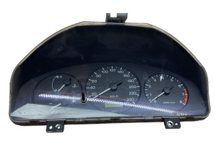 Přístrojová deska Mazda 323 F 2000 7MBH1CB