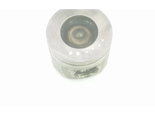 Píst 11257805329, 1111AA BMW 5 GT F07 pro naftový motor 3.0