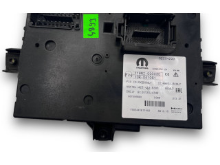 Блок предохранителей 52204233 Jeep Wrangler