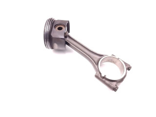  Поршень с шатуном DTRD DTRD  Skoda Octavia Mk4  