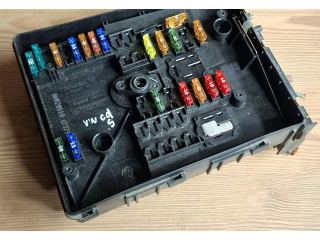   Pojistková skříňka 1K0937700B   Volkswagen Caddy 2007