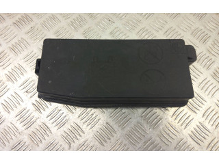 Блок предохранителей 95471067 Vauxhall Antara