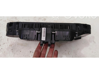 Přístrojová deska Volkswagen Touareg II 2010 7P6920980A