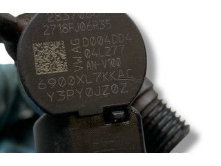 Форсунка 28370681, 04L277 Skoda Octavia Mk3 (5E) CXXB