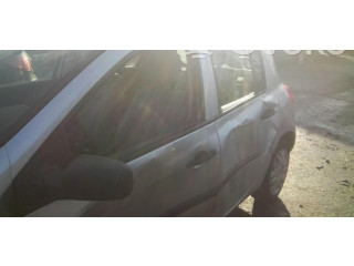 Ручка стеклоочистителей 8201590631 Renault Clio III