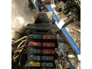   Pojistková skříňka    Suzuki Samurai 1988