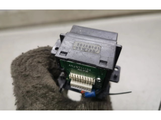 Ручка стеклоочистителей 30768101   Volvo XC90